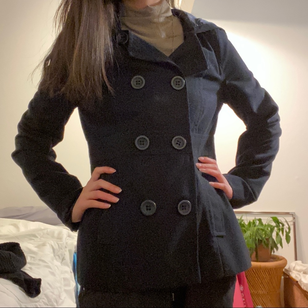 ❌ SOLD ❌ Black trench coat / pea coat size medium